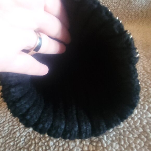 NWOT! DAVID & YOUNG Studded Knit Beanie in Black - OS - Picture 2 of 6